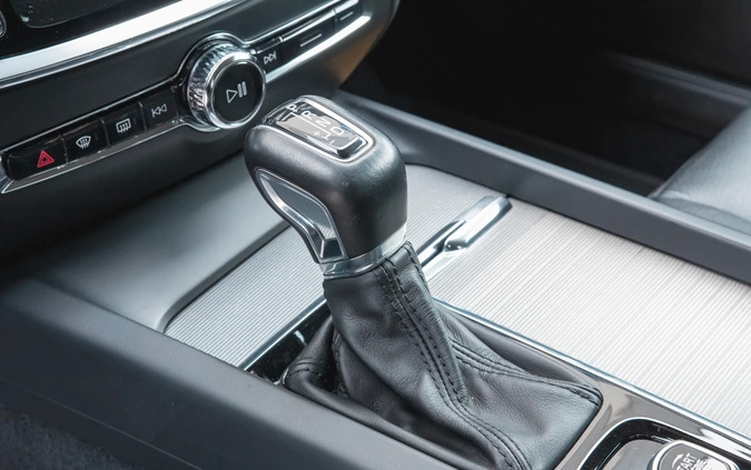 Volvo S60 cena 150000 przebieg: 91000, rok produkcji 2020 z Nowy Staw małe 301